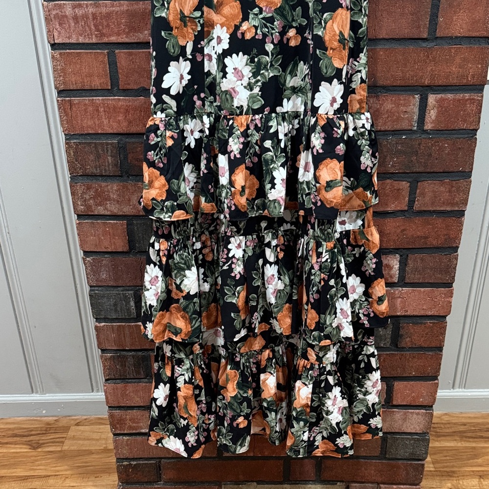 Abercrombie & Fitch black floral tiered maxi - Picture 7 of 16